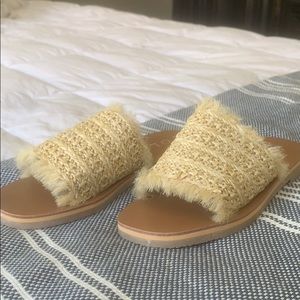 Sandy Toes Straw Slide Sandal